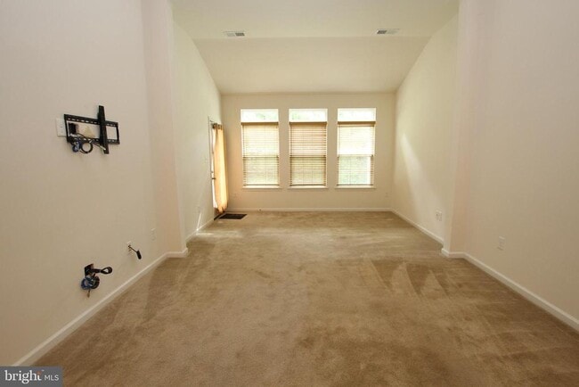 Building Photo - 36401 Ridgeshore Ln