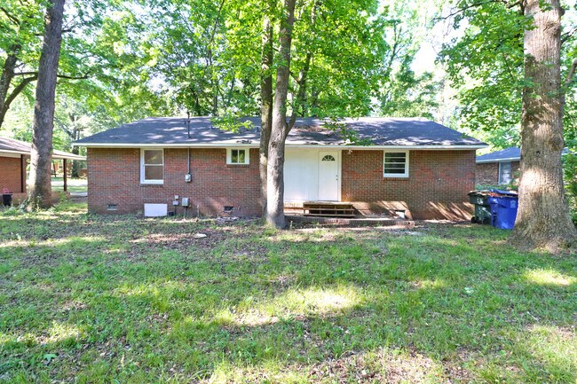 Building Photo - 3151 Truman St