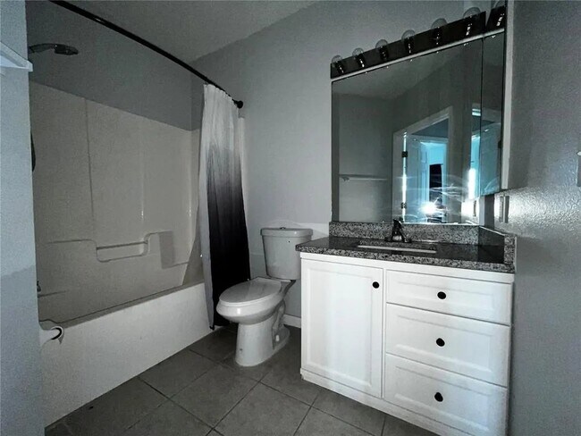 Building Photo - 6011 Skydale Way