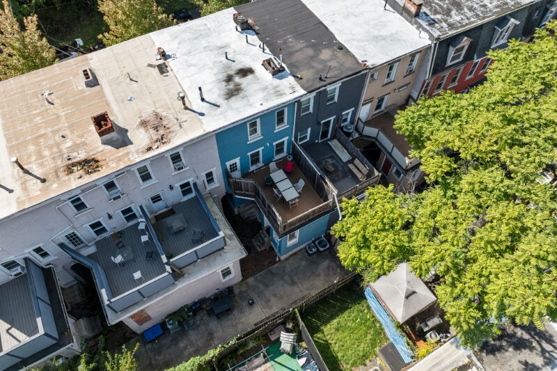 Building Photo - 2819 Jane St