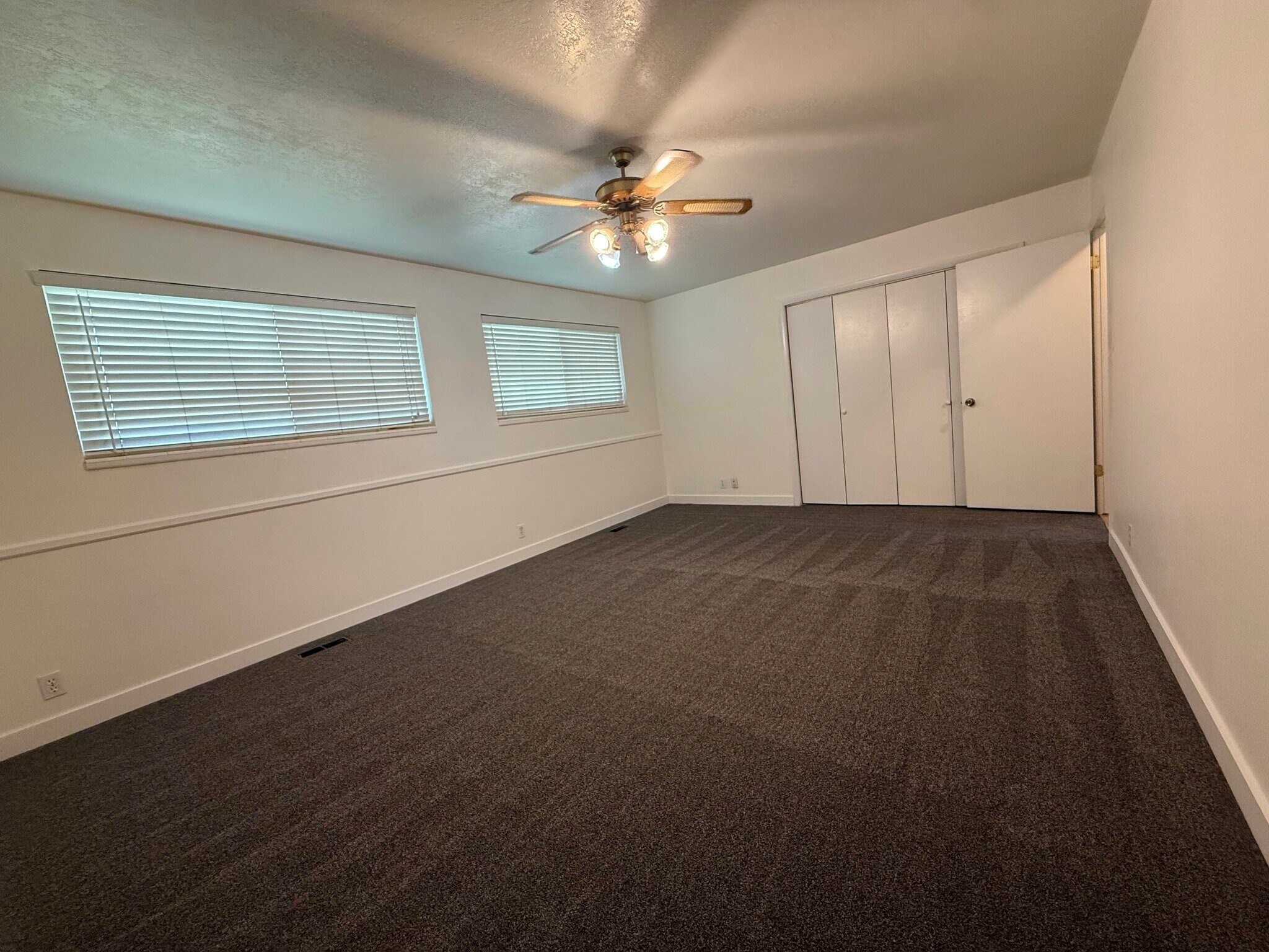 Building Photo - 1152 Sterling Dr