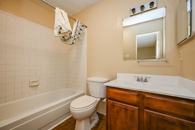 Building Photo - 12300 Brookglade Cir