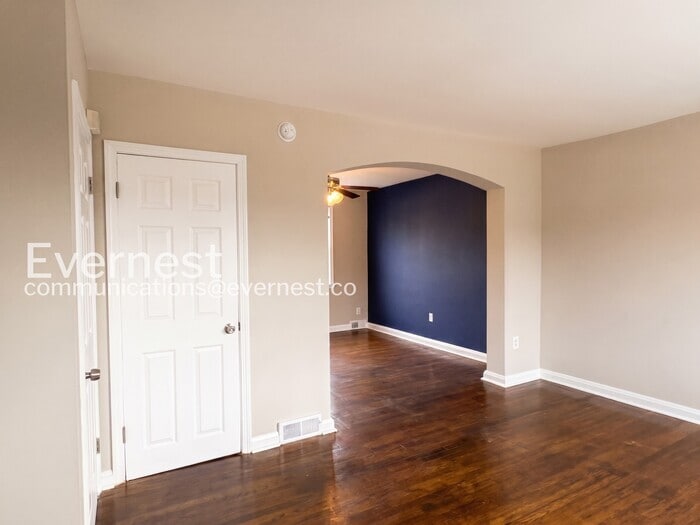 Building Photo - 1408 Cedarcroft Rd