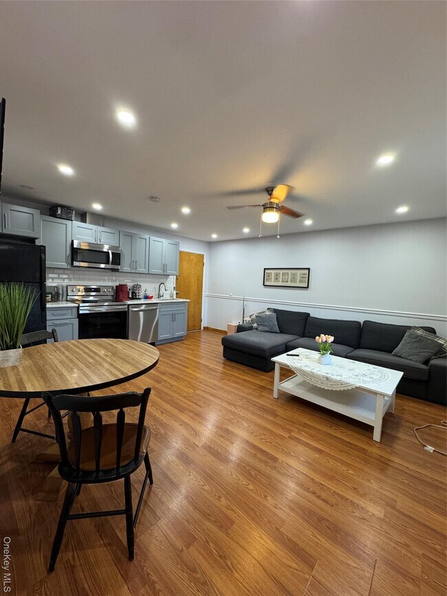 Building Photo - 287 NY-32