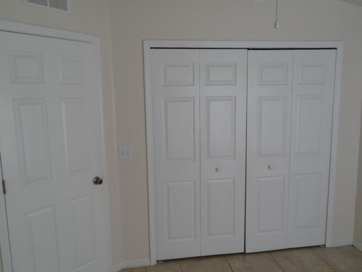 Building Photo - Coming Soon, 4/27 - Freshly Painted 2/2/1 Duplex