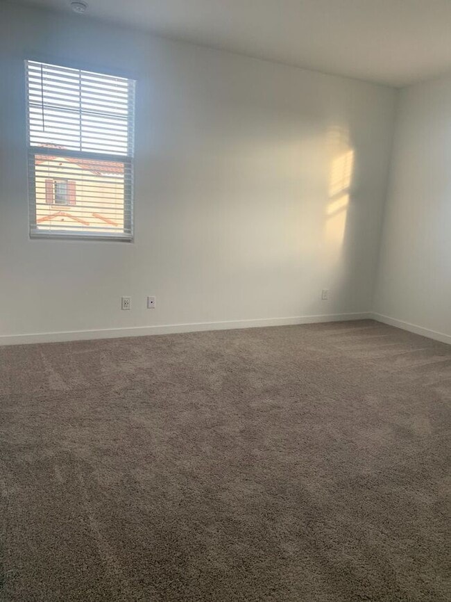 Building Photo - Newer home in most desirable home in Chandler, 3 Bed2 bath