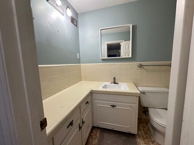 Building Photo - 5901 Brierdale Ave