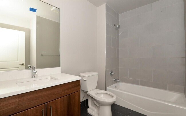 Building Photo - 100 Marshall St