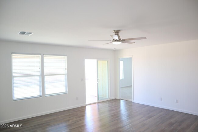 Building Photo - 1267 W Flowstone Trl