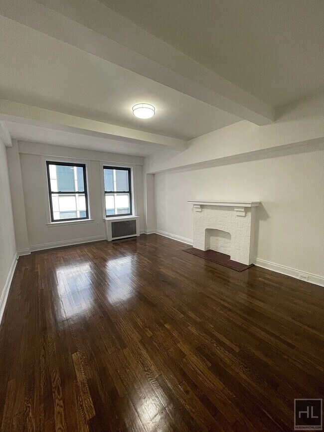 Primary Photo - WEST 55 STREET