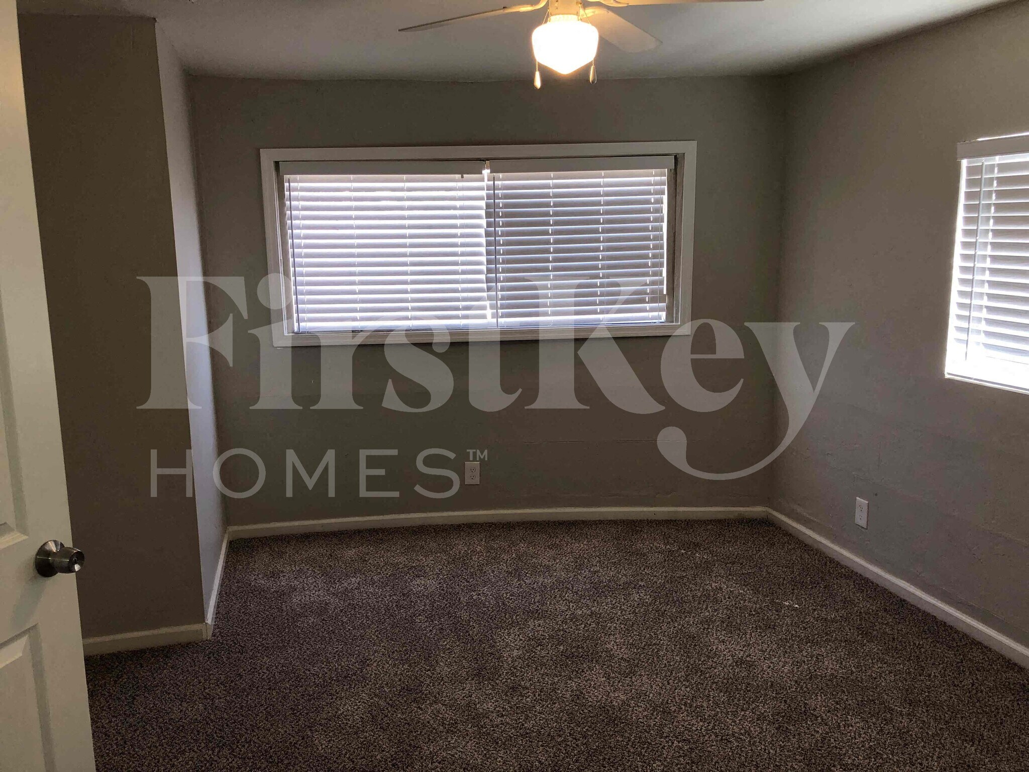 Building Photo - 1634 W Indian School Rd