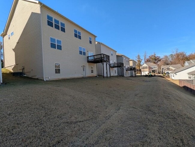 Building Photo - 2034 Britt Dr