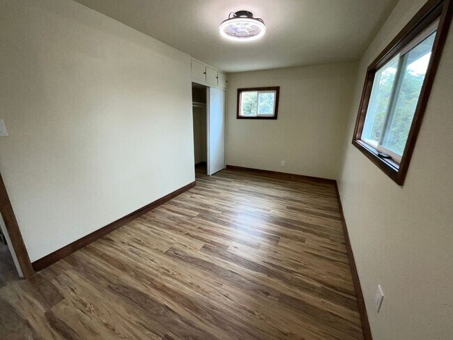 Building Photo - 567 Encinitas Ave