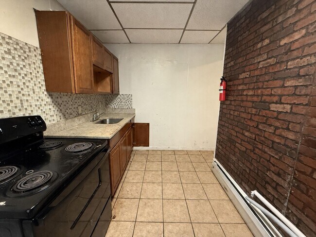 Building Photo - 518 Tilghman St