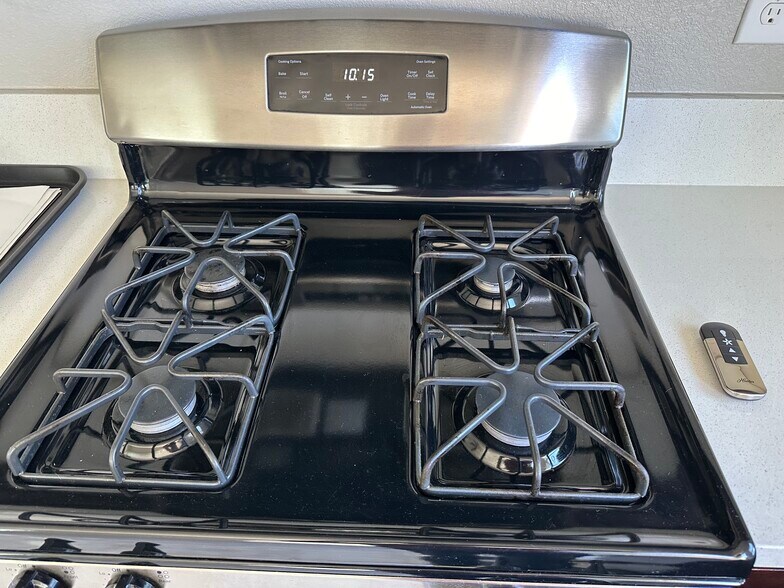 Gas stove - 1807 Perennial Terrace