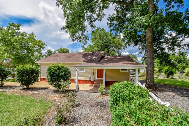 Building Photo - 109 11th Ave