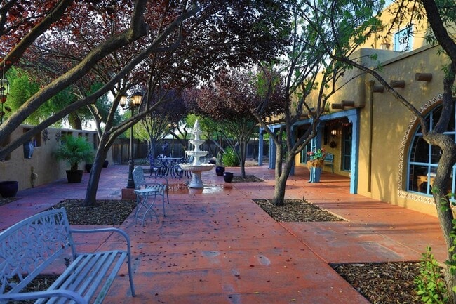 Building Photo - Garcia House: Fully Furnished, Wonderful Hot Tub, Spacious Fenced Outdoor Area, Pet-Friendly too!