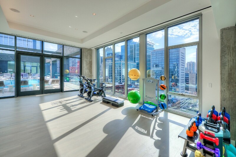 Building Photo - 171 N Desplaines St