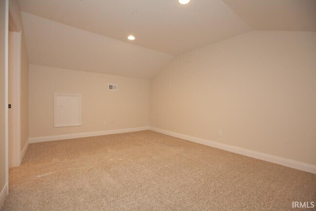 Building Photo - 3018 White Oak Trl