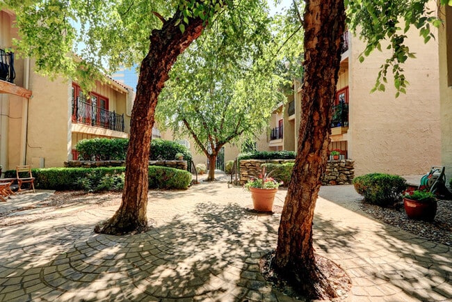 Building Photo - West Plaza Resort-Style  Living