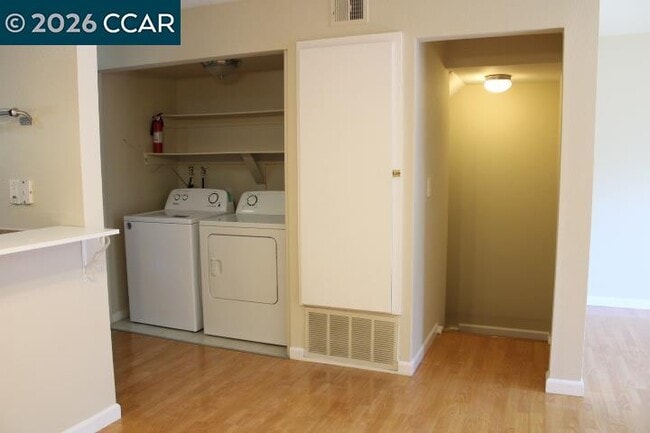 Building Photo - 507 Chabre Ct