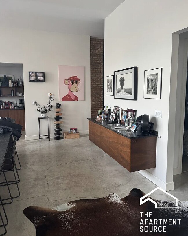 Building Photo - 175 N Ada St