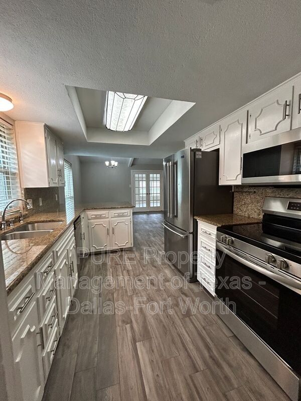 Building Photo - 6461 Starnes Rd