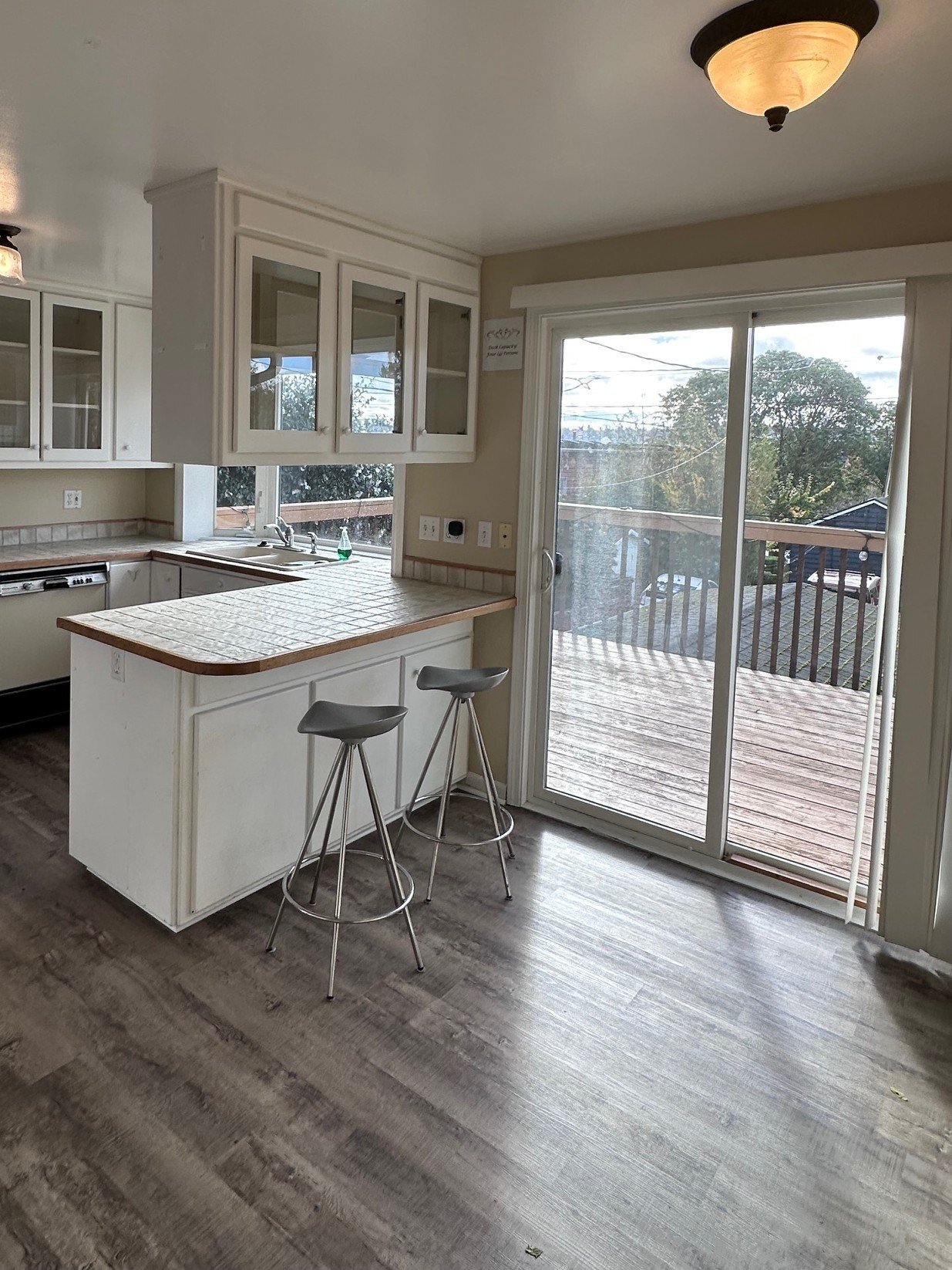 Building Photo - 4721 University View Pl NE