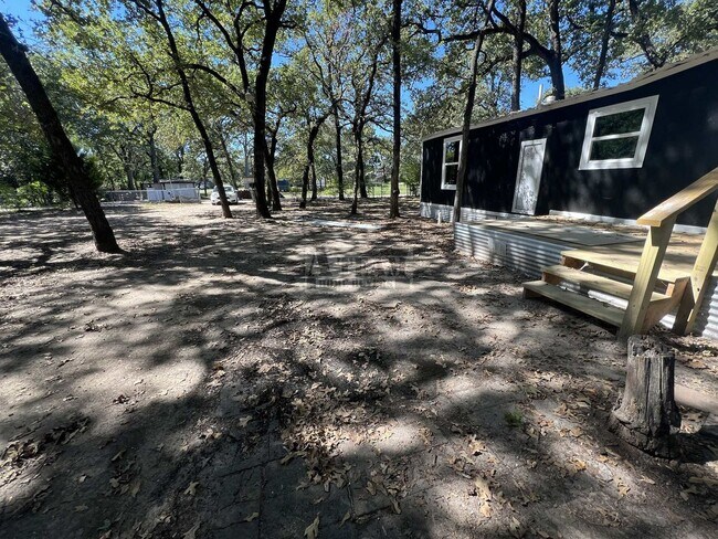 Building Photo - Beautiful Remodeled 3 Bed 1.5 Bath