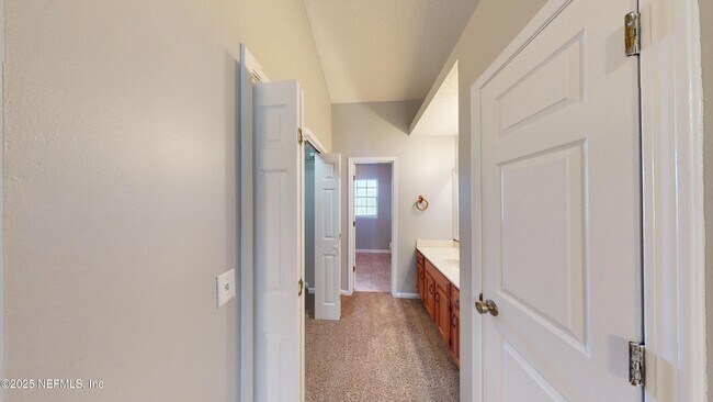Building Photo - 236 Otterwood Ct