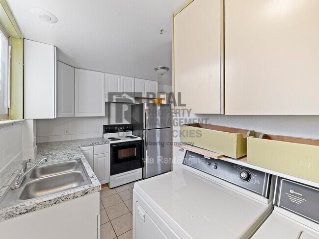 Building Photo - 1116 Alford St