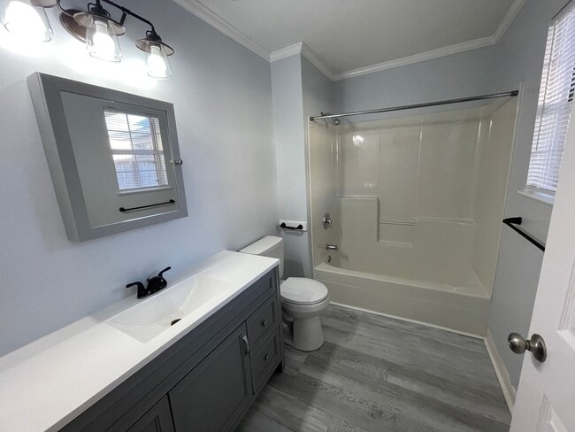 Building Photo - For Lease - 3 BR|2 BA Near Tyndall Air For...