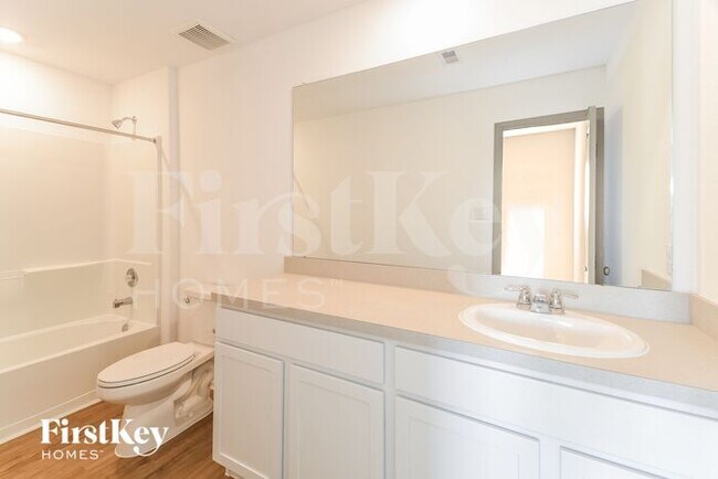 Building Photo - 508 Maple Bnd Ln