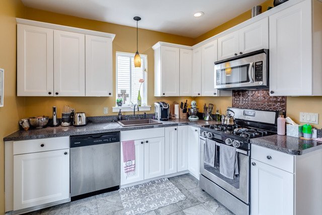 Building Photo - 3 Lee Ave