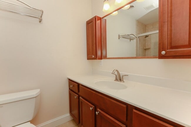 Building Photo - Gorgeous home rental in Virginia Beach!