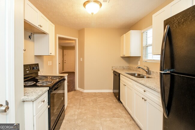 Building Photo - 5326 Kirk Dr