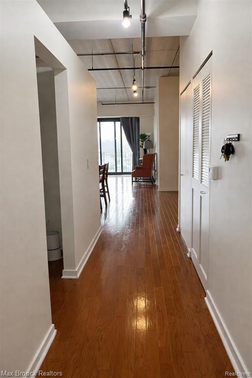 Building Photo - 101 Curry Ave