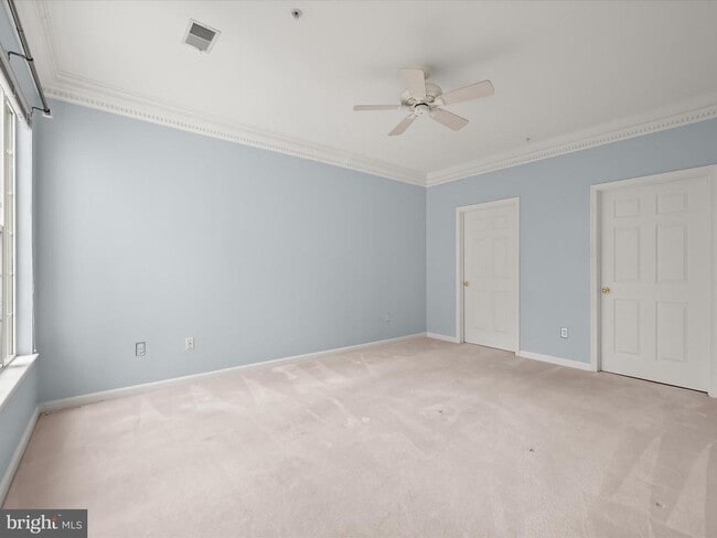 Building Photo - 10713 Symphony Way