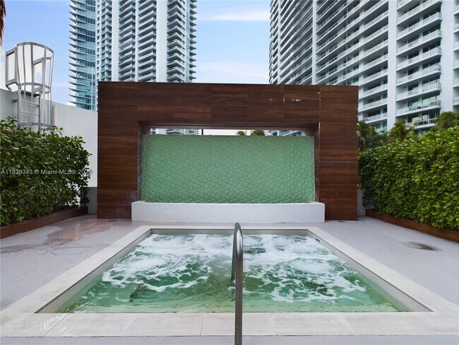 Building Photo - 350 S Miami Ave