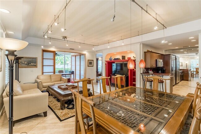 Building Photo - 3705 54th Dr W
