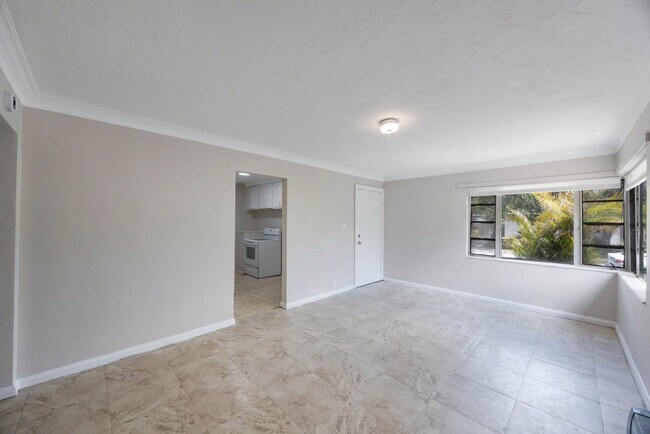 Building Photo - 1230 9th Ave S