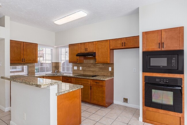 Building Photo - 5442 Garden Village Dr