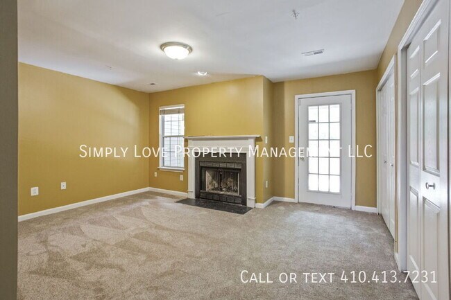 Building Photo - 2252 Commissary Cir