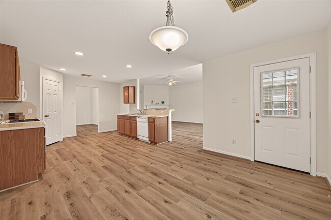 Building Photo - 14819 Appaloosa Ave