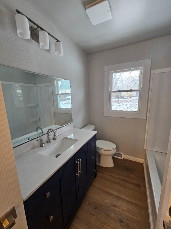 Building Photo - 1121 Debra Ln