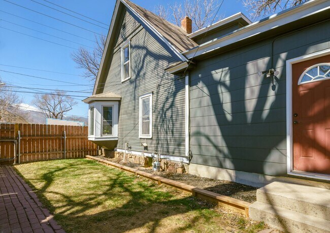 Building Photo - 15 S Limit St