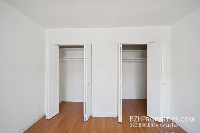Building Photo - 954 1/2 N Croft Ave-104