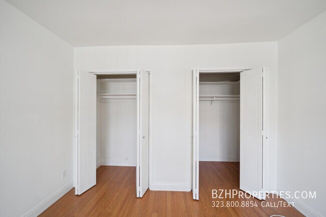 Building Photo - 956 Croft Ave