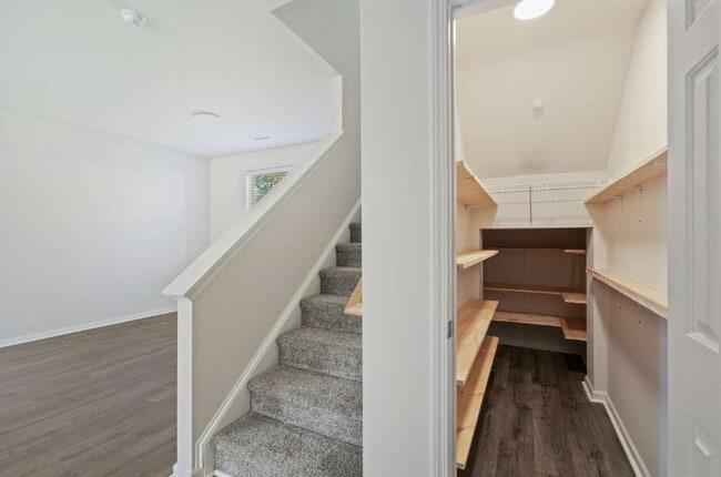 Building Photo - 4-Bedroom Home in Lexington Park at Amberl...