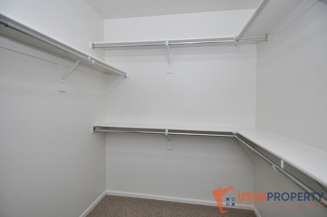 Building Photo - 6332 Spray Lake Dr